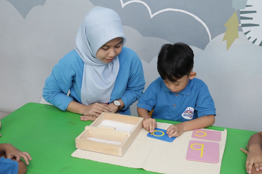 Kegiatan Sensory Class